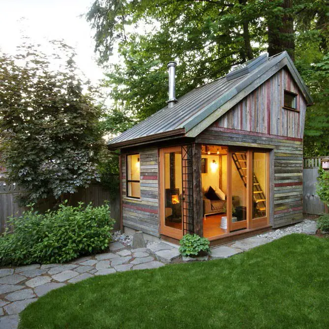 Tiny Backyard House #cabin #loghouse #tinyhouse #decorhomeideas